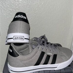 Men's Adidas Sneaker
Size 8 1/2M